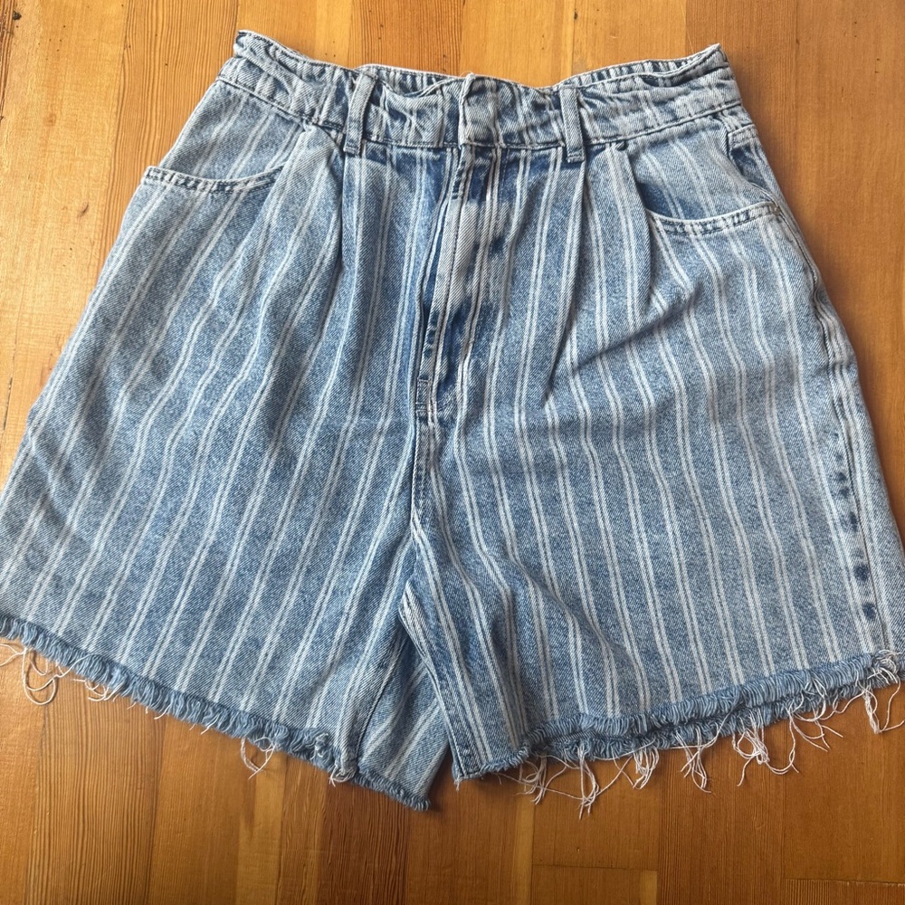 Free People Downtown Dogtown High Rise Indigo‎ Stripe Denim Cut Off Shorts 31